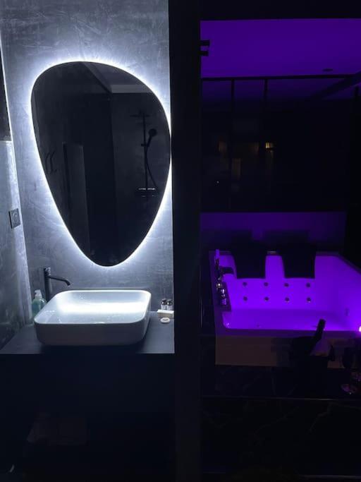 Le Cocon Des Granges - Suite Sauna Jaccuzi Spa Bonnieres-sur-Seine ภายนอก รูปภาพ