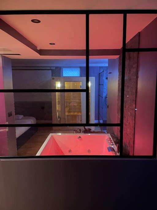 Le Cocon Des Granges - Suite Sauna Jaccuzi Spa Bonnieres-sur-Seine ภายนอก รูปภาพ